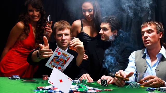 How Card Counting Helps to Beat the Casino