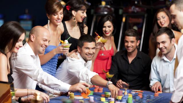 How Casinos Make You Gamble